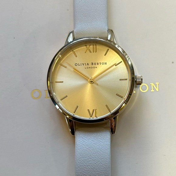 OLIVIA BURTON CASE CUFF WATCH OB16CB10 WITH 30MM GOLDEN FACE & OFF WHITE BAND - Picture 10 of 11